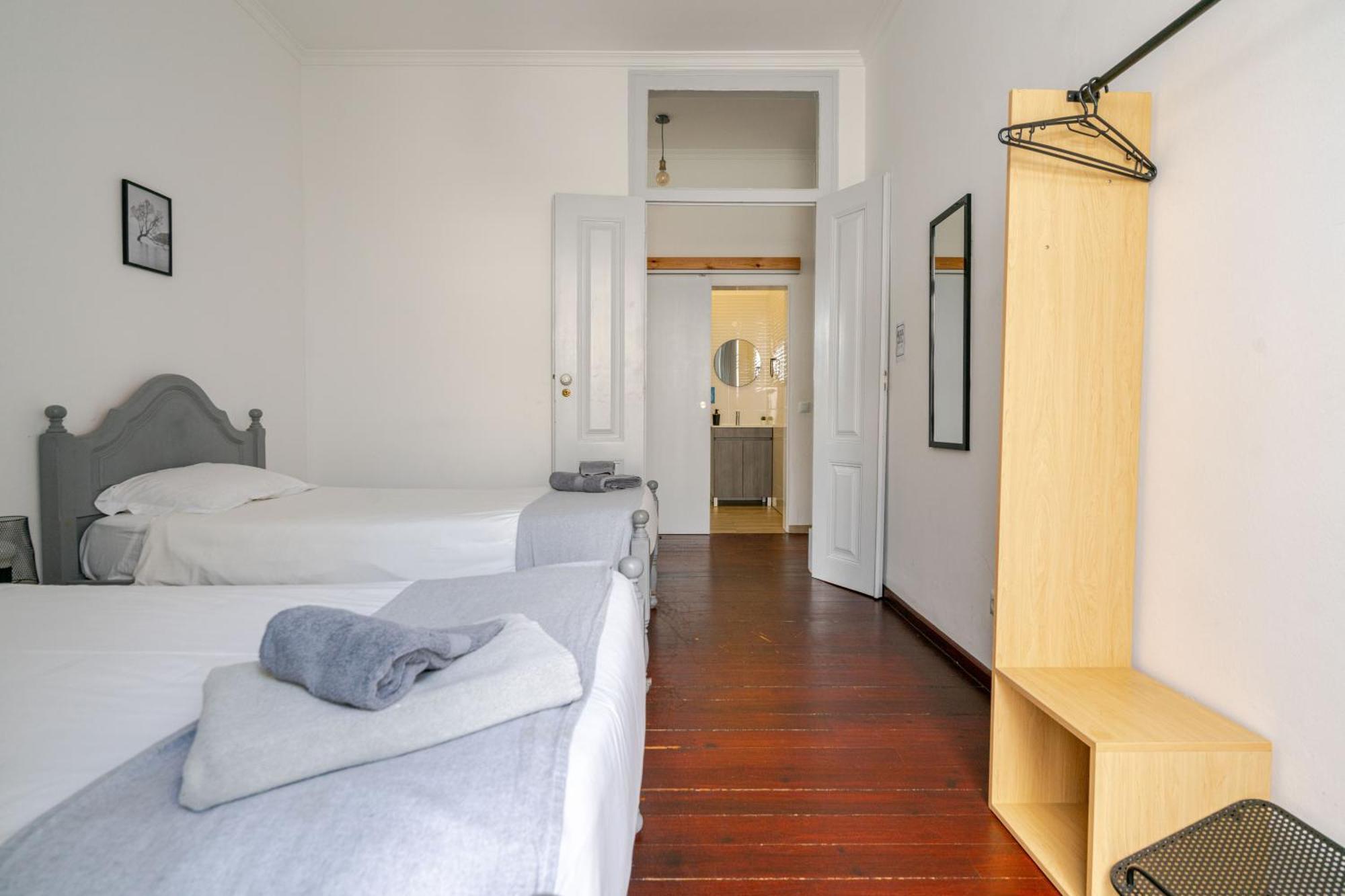 Down Town Beach House Албуфейра Екстериор снимка